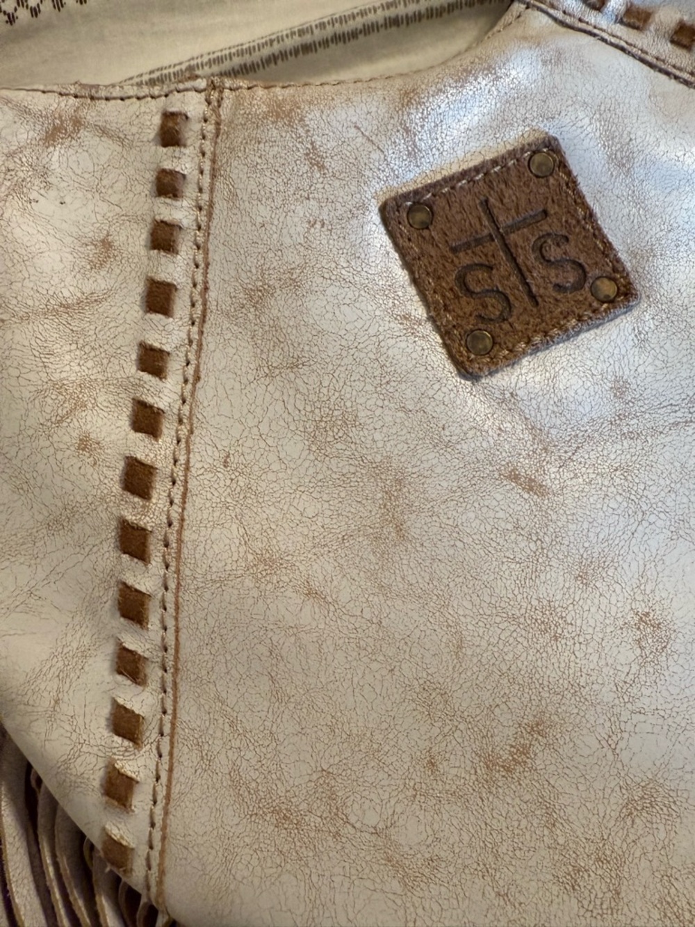 STS Ranchwear Fringe Shoulder Bag - Picture 3 of 6